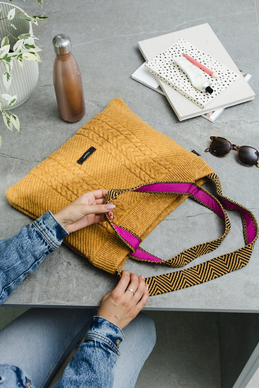 Cable Rope Knitted Tote