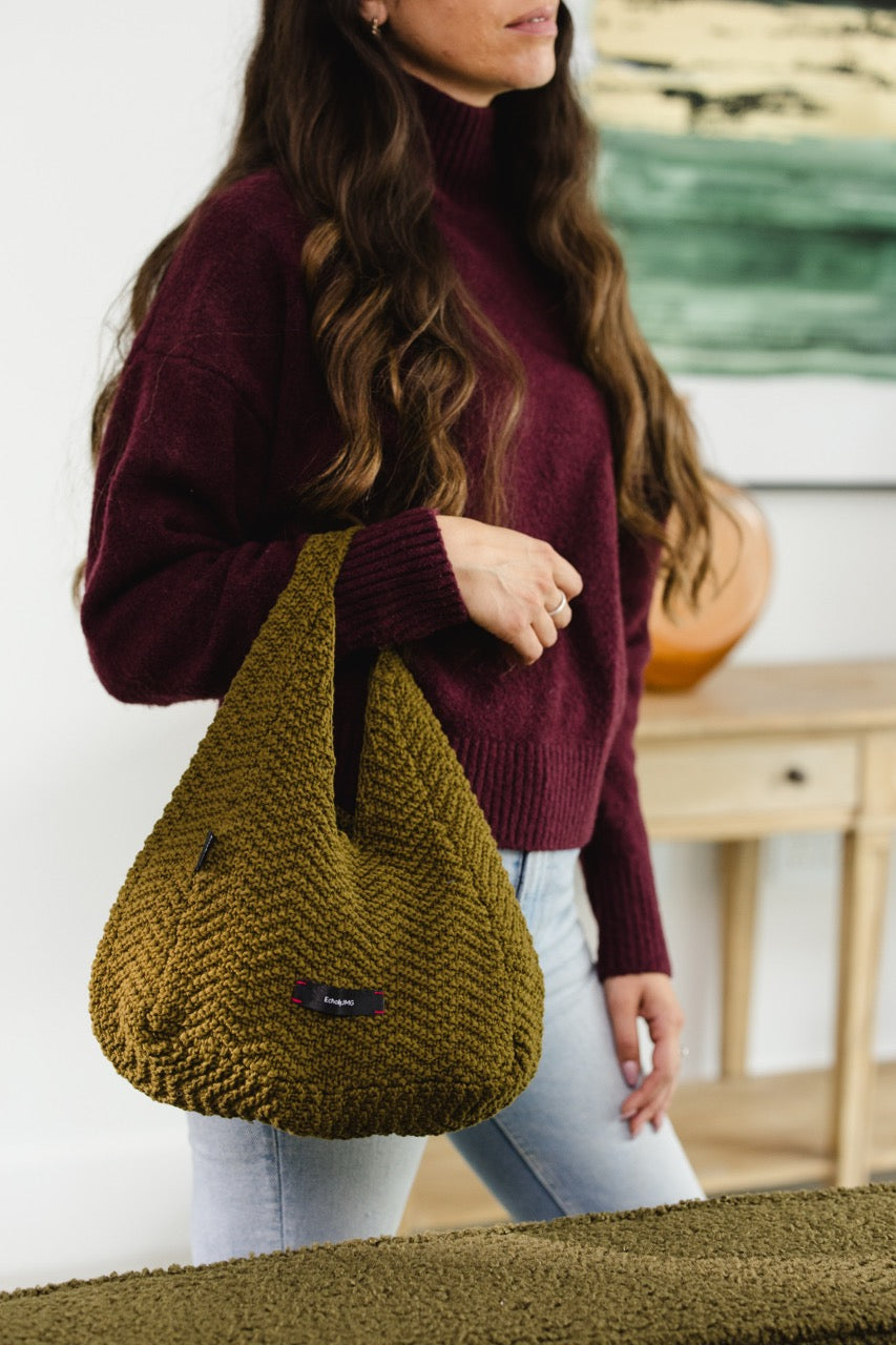 Wavetrack Dumpling Knitted Bag-Olive