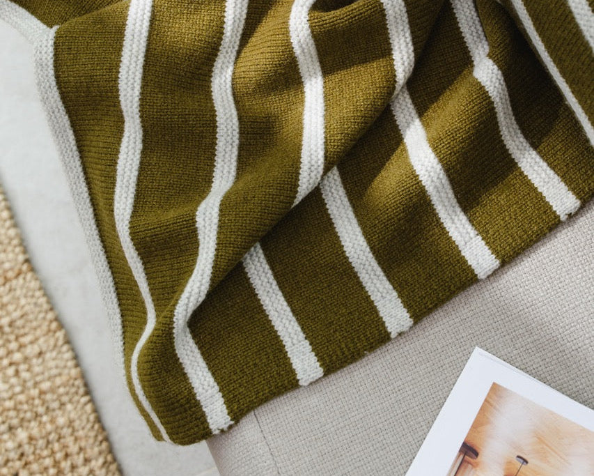 Hills & Valleys Knitted Throw-Vertiver Green